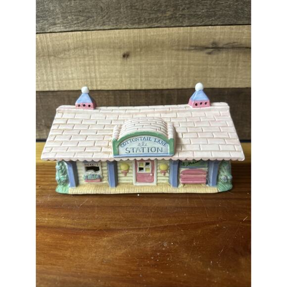 Vtg Midwest Easter Village Cottontail Lane Train Station In Box - Picture 1 of 7